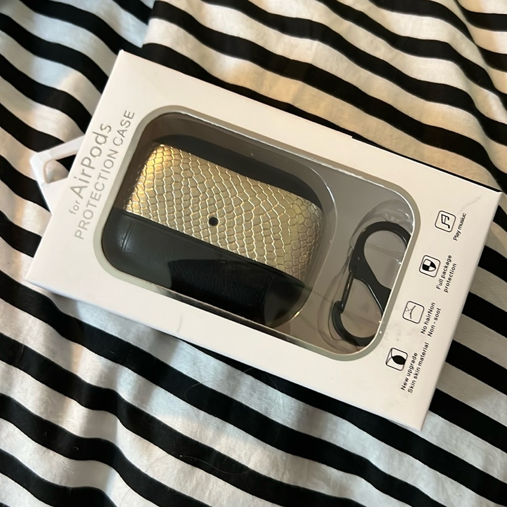 AirPods Pro case new inbox for one and two NOT 3